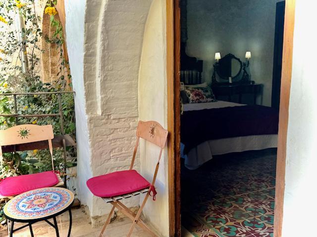 Oliva Courtyard Guesthouse Exterior photo